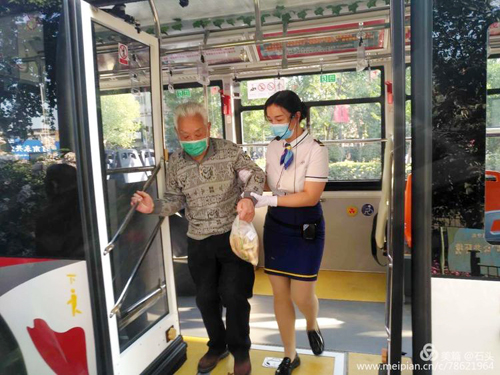 車靚，服務(wù)也靚01.jpg